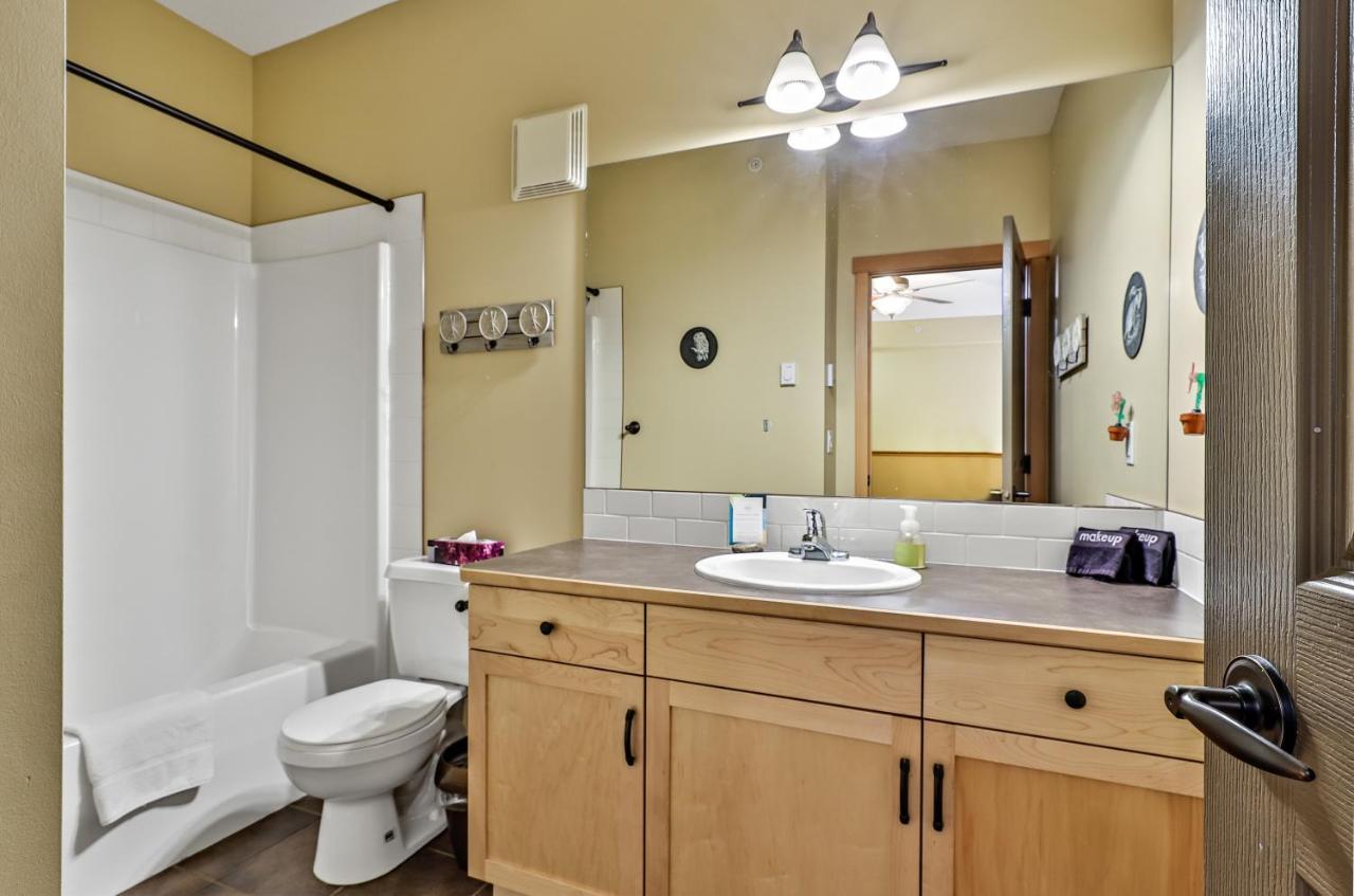 캔모어 Spectacular Mountain View Corner Unit Pool Hot Tub Park Pass 아파트 외부 사진